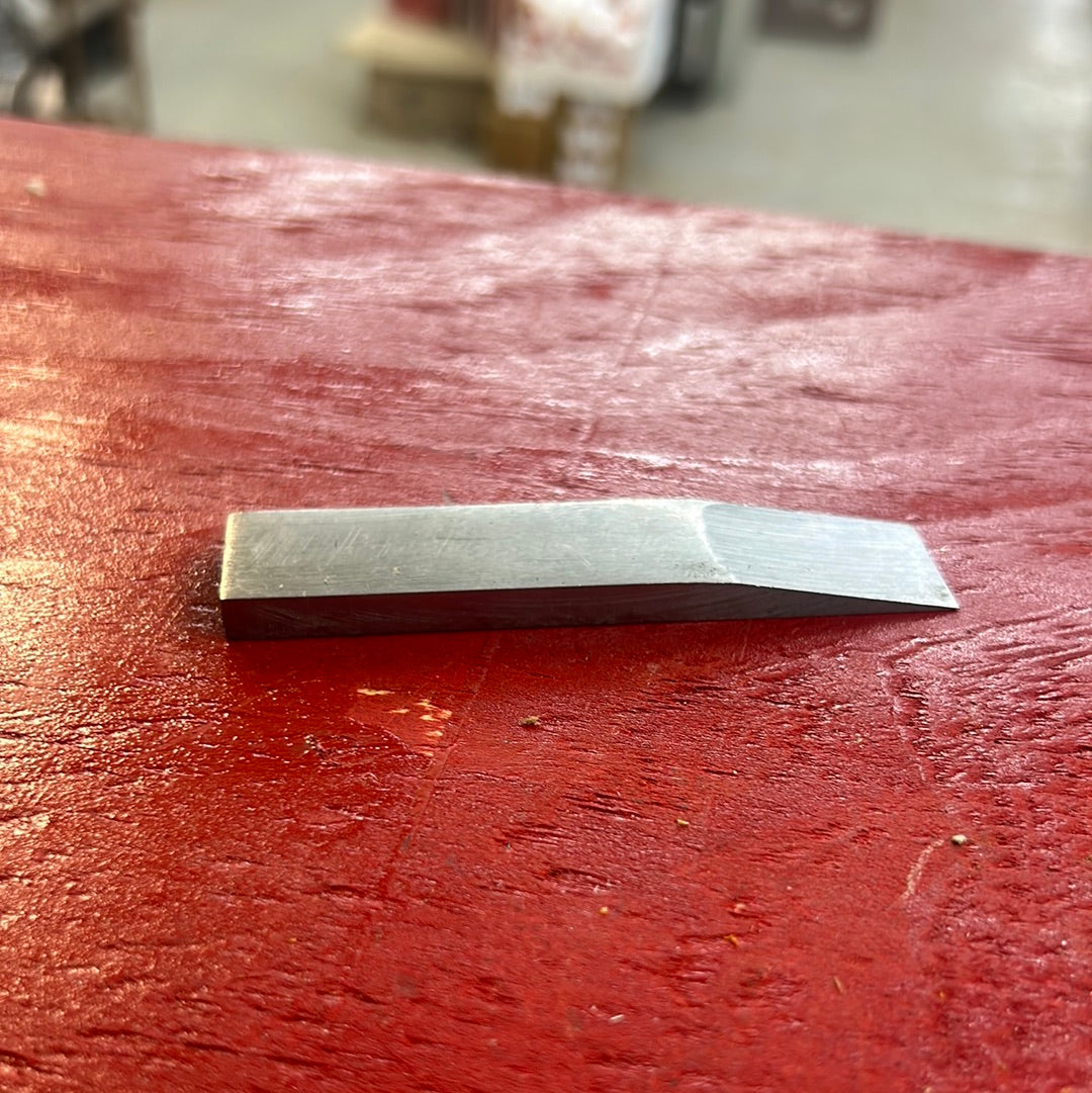 Small Spacing Wedge